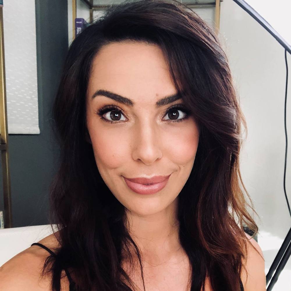 Meet your Posher, Clara